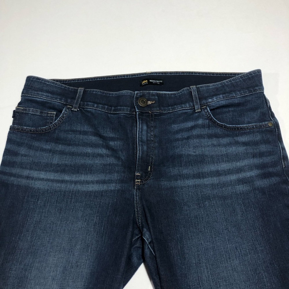 Lee Women’s Dark Blue Denim Mid Rise Capri Jeans Size 18W Medium - Picture 3 of 13